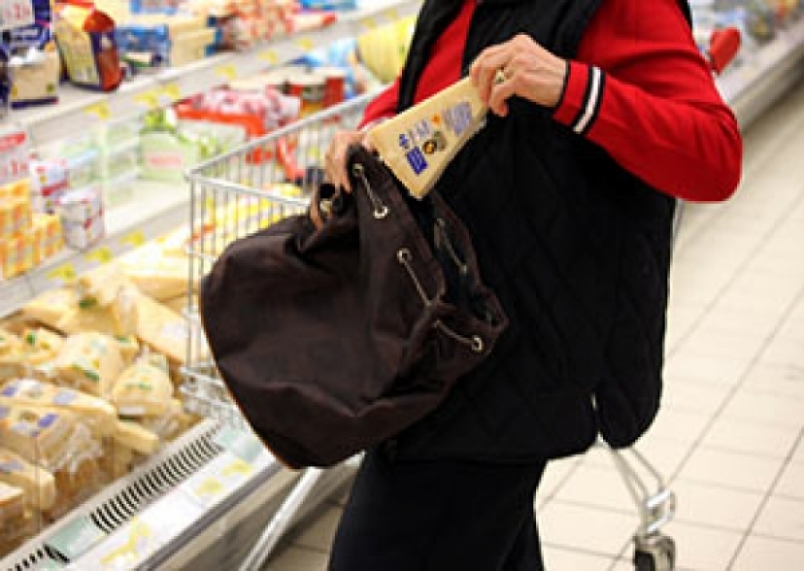 Furto aggravato al supermercato arrestato 30enne
