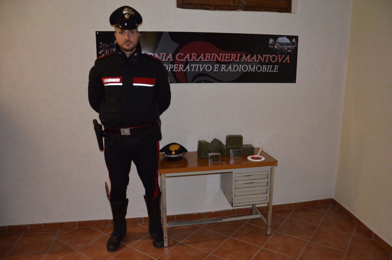 6 kg di hashish nel van Due uomini in fuga nelle campagne mantovane