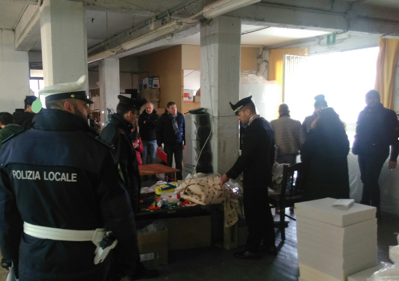 Aziende cinesi Viadana blitz dei carabinieri