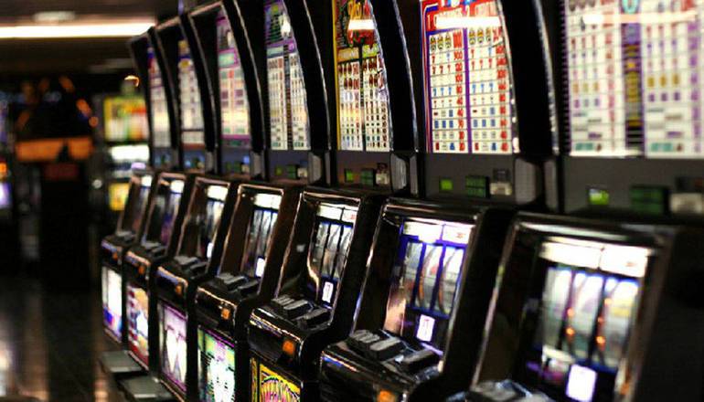 Sconti fiscali per chi elimina le slot dai locali: la proposta del comune di Mantova