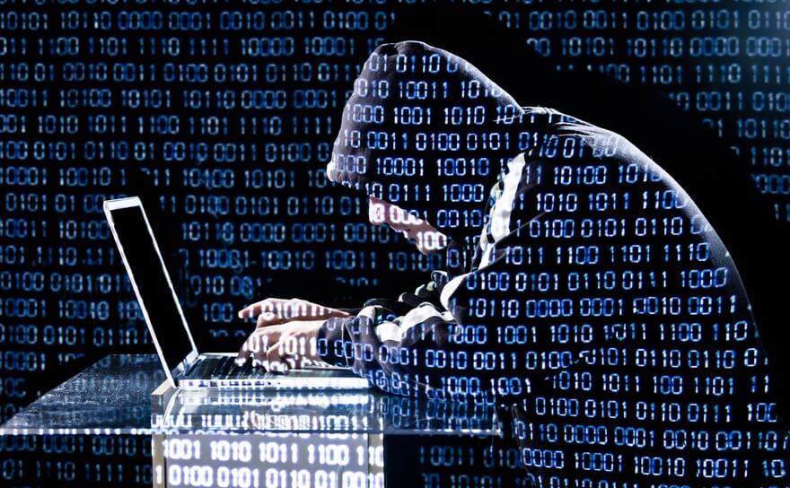 Facebook profilo falso accusata una coppia per estorsione