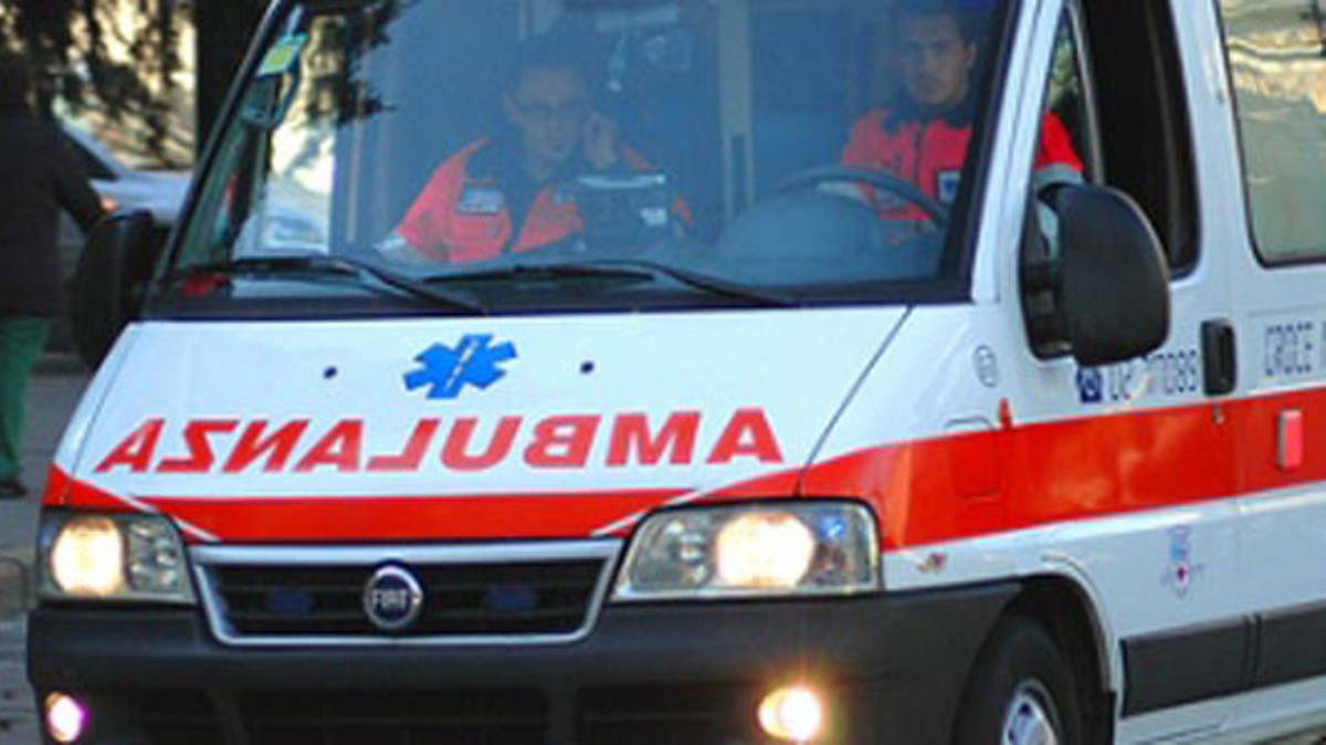 Ribaltamento auto grave una 29enne SIRENE DI NOTTE