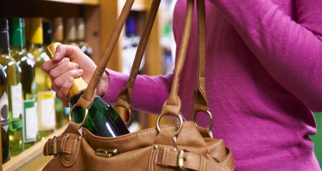 Furti nel supermercato proseguono nel Mantovano