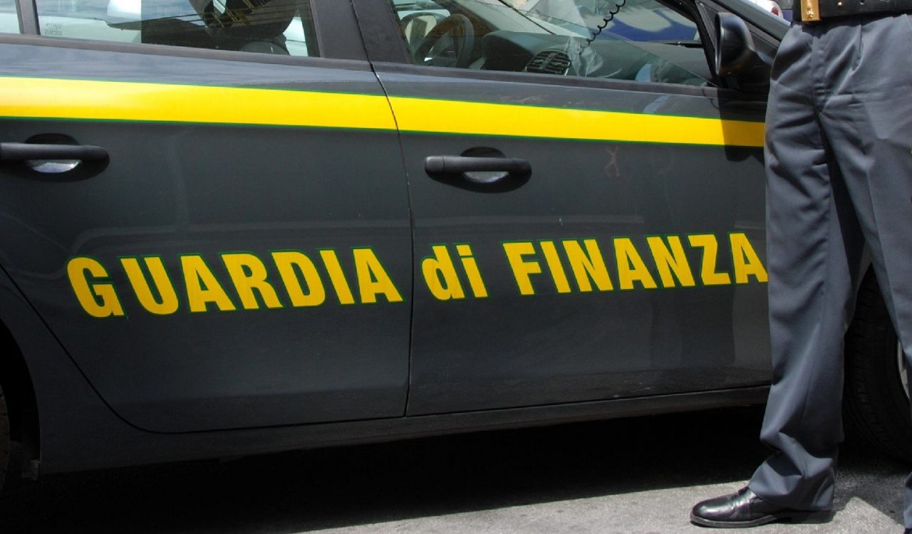 Prodotti contraffatti e non sicuri sequestrati nel Mantovano