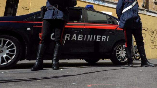 Somministravano costose cure ai pazienti per guadagnarci: in manette un medico e un commerciante