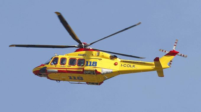 Gamba incastrata nella miscelatrice: ancora grave il 44enne di Mariana