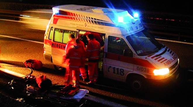 Evento violento a Castiglione, un 36enne in ospedale SIRENE DI NOTTE