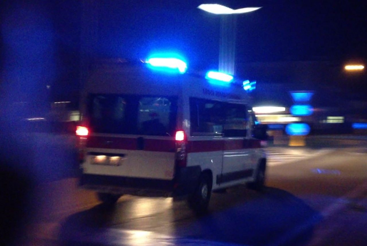 Caduta al suolo a Borgo Virgilio, bambina di 2 anni in ospedale SIRENE DI NOTTE