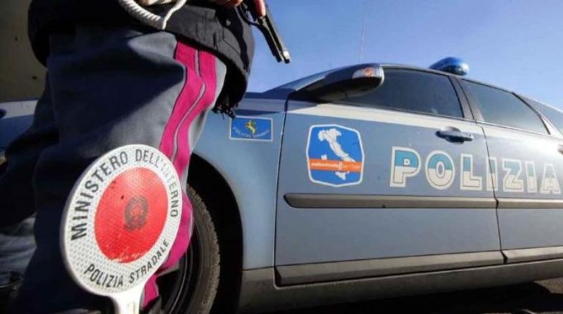 Commessa ladra “distratta” fa suonare l’antitaccheggio
