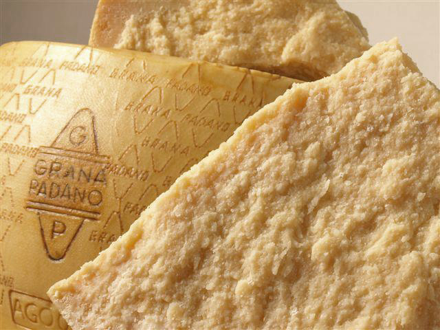 Furto di Grana Padano e Parmigiano Reggiano