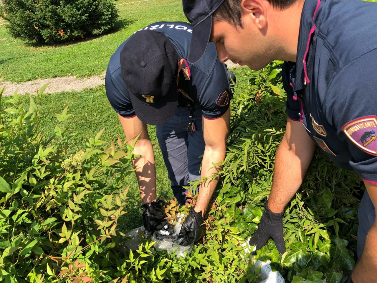 Giardini Nuvolari Mantova ispezioni della Polizia