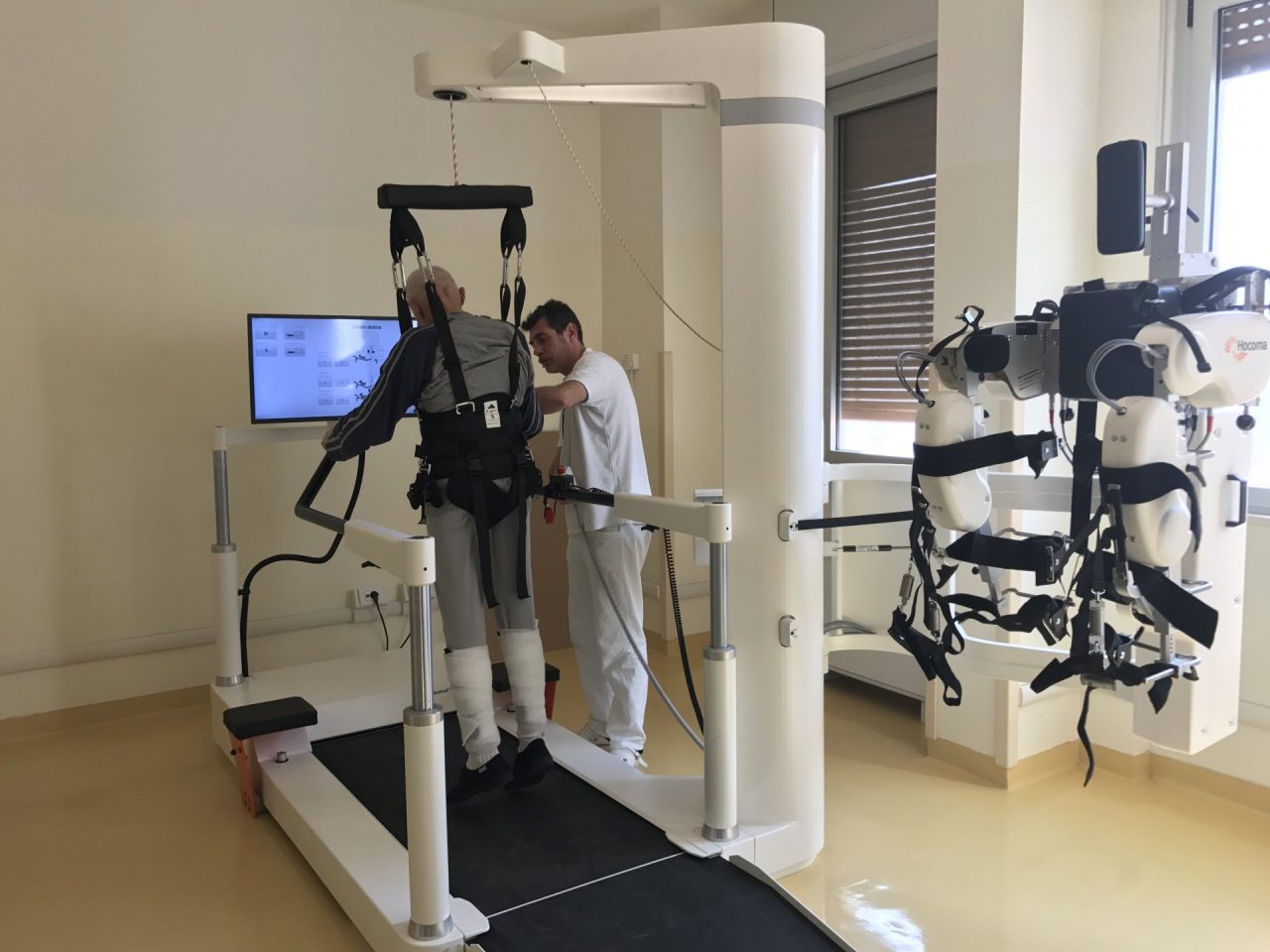 Robot per riabilitazione: un esoscheletro che consente di camminare
