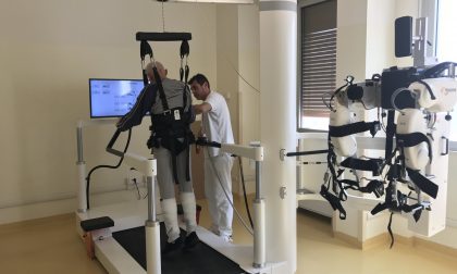Robot per riabilitazione: un esoscheletro che consente di camminare