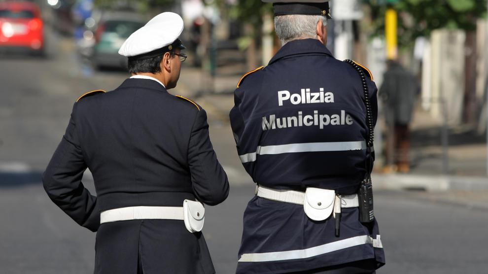 Poche richieste per i 5 posti vacanti per diventare agenti della Polizia Locale di Mantova