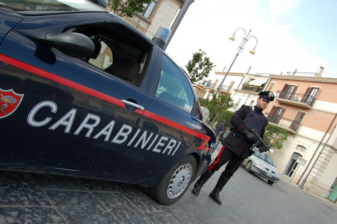 Evade dai domiciliari arrestato mentre rientra a casa