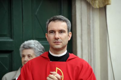 Pedopornografia, monsignor Capella crolla e ammette: arriva la condanna