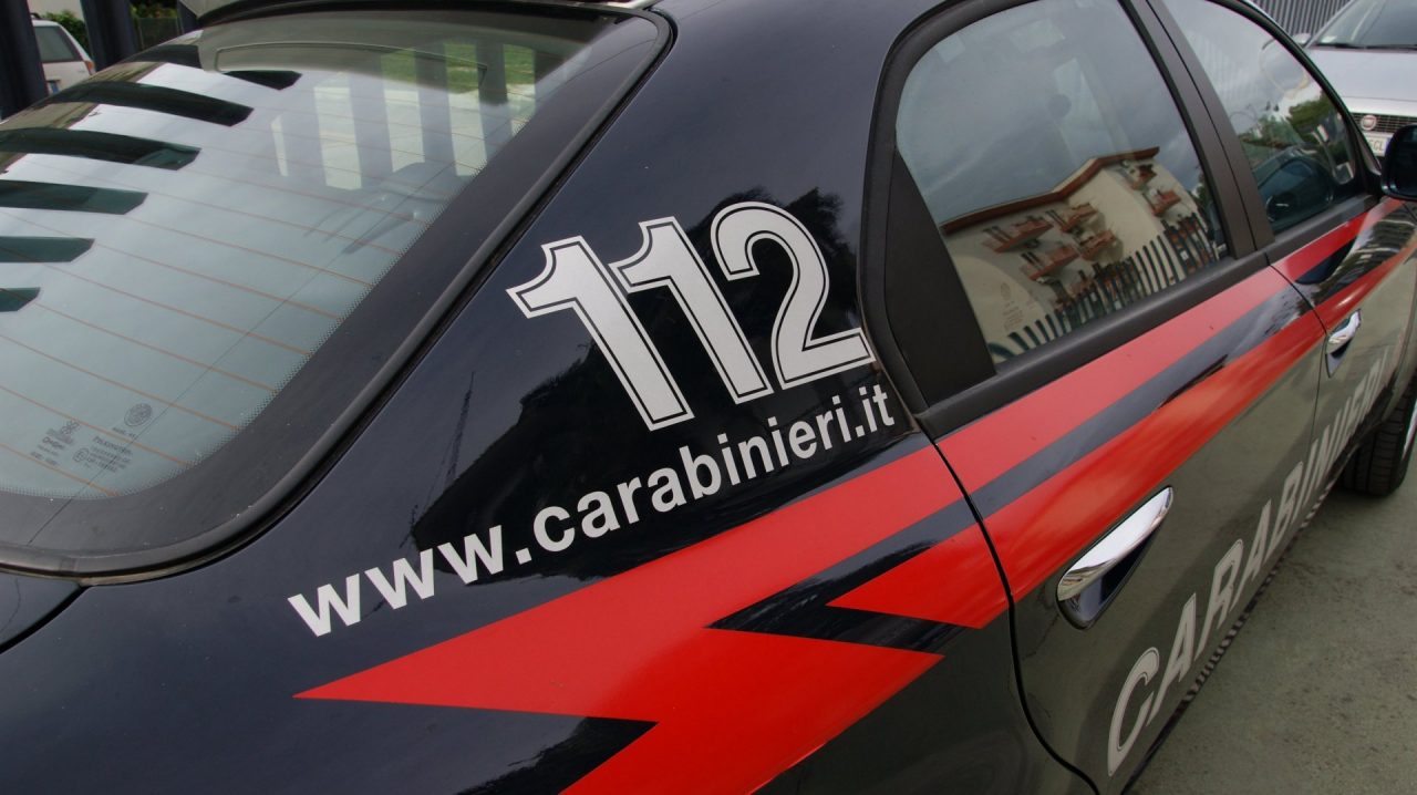 Coltello in auto, denunciato 26enne per porto d’armi