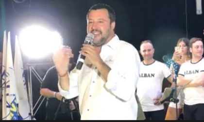 Dopo i Nomadi Salvini canta Vasco e si scaglia contro le famiglie arcobaleno VIDEO