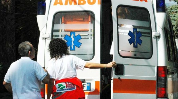 Incidente sul lavoro, la falciatrice gli amputa un piede