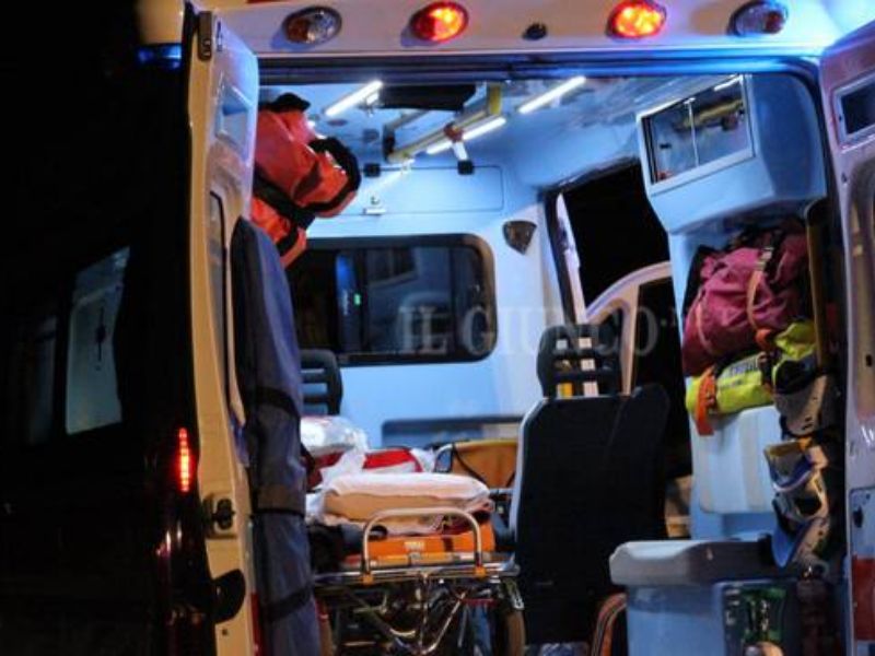 Cade dalla moto, soccorso 49enne SIRENE DI NOTTE