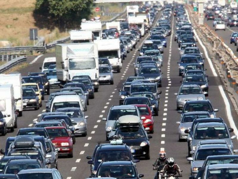 Esodo estivo, week end da bollino nero