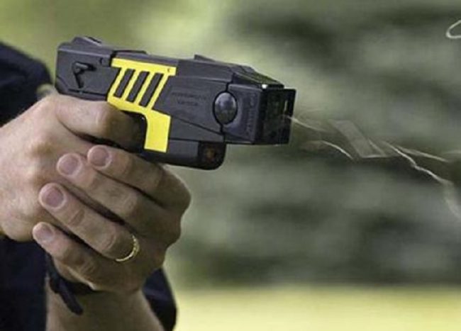 Sicurezza, ora il taser anche alla Polizia locale