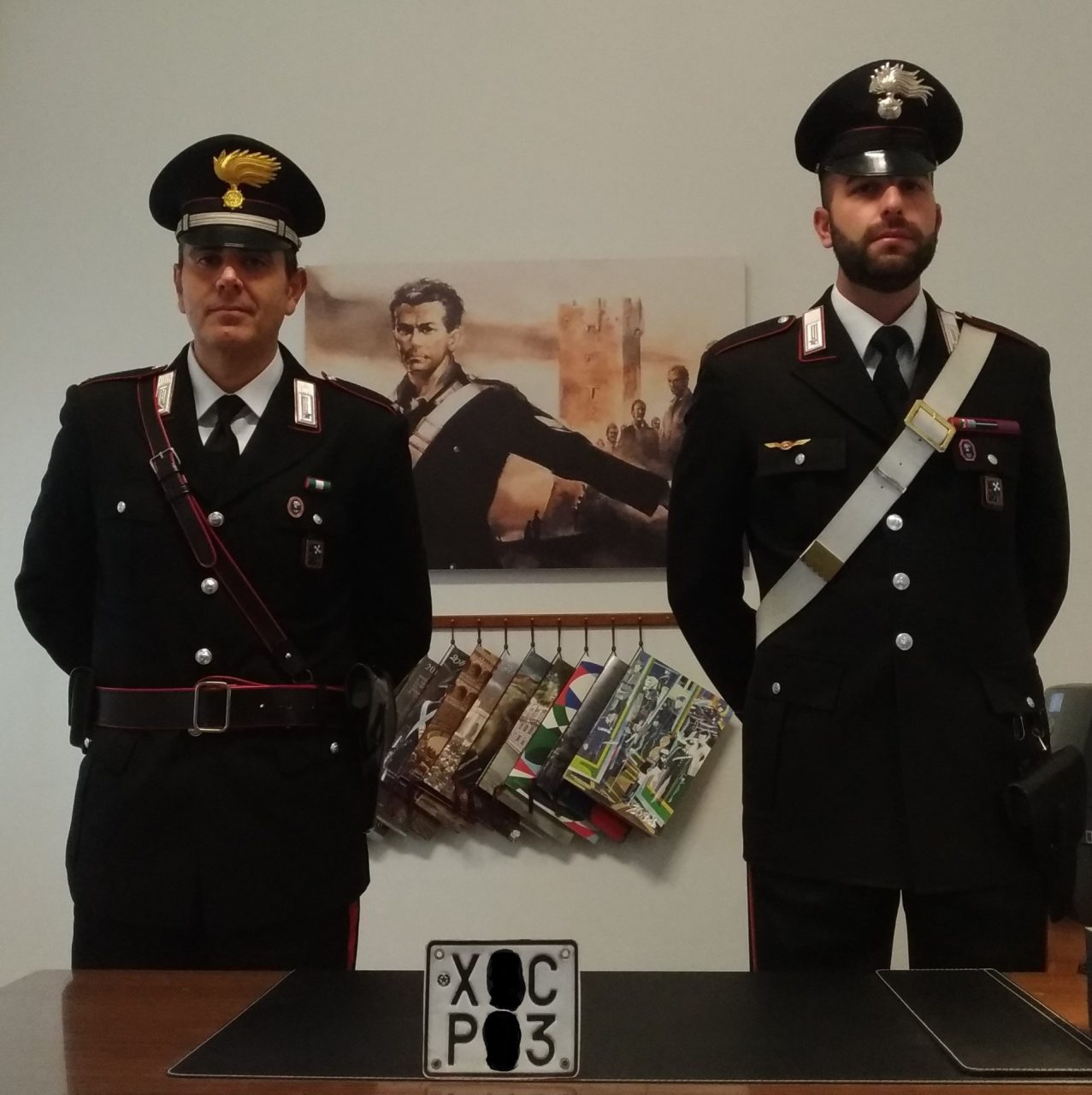Circola con tarda contraffatta: denunciato