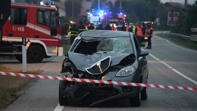 Tornavano a casa a piedi dopo l’alcoltest, falciati e uccisi in Brianza