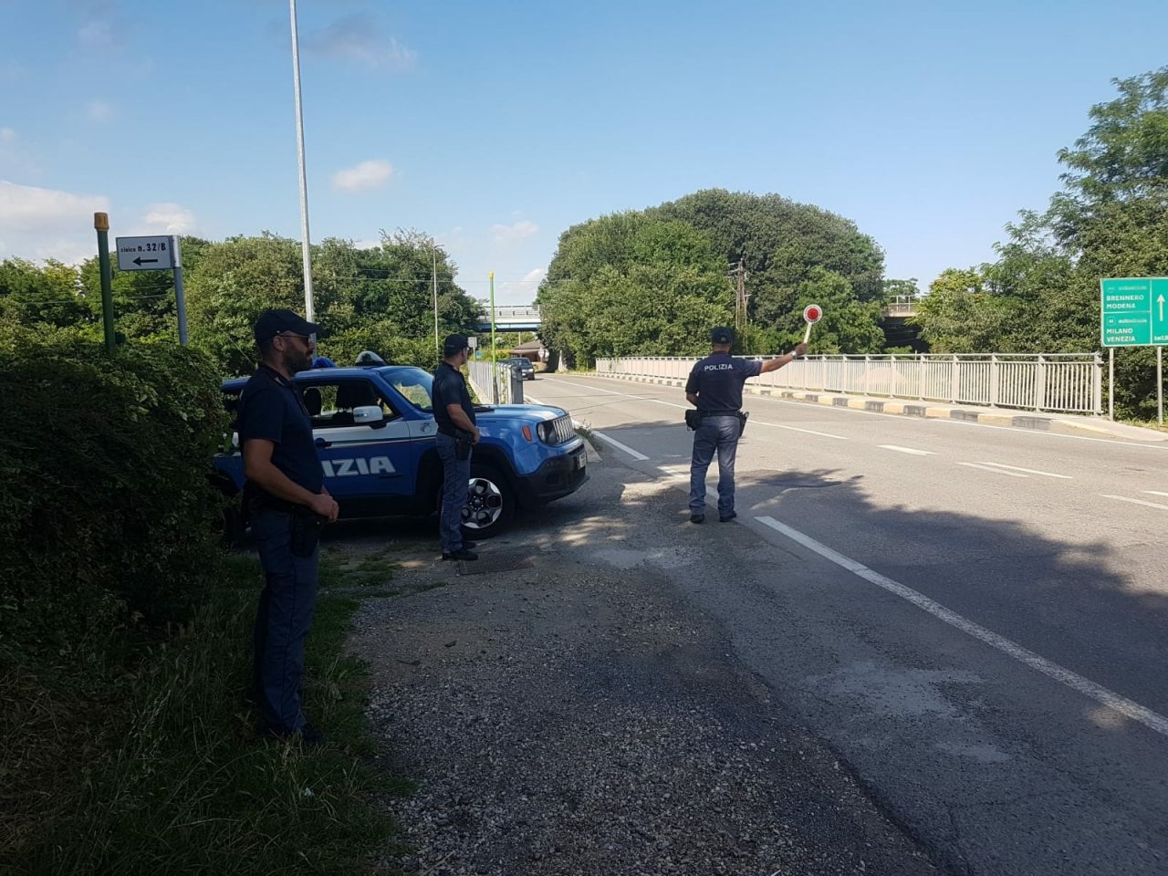 Non si ferma all’alt dei poliziotti: arrestato dopo inseguimento
