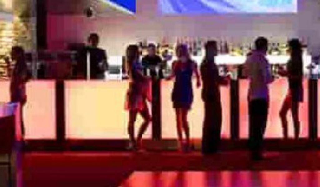 Lavoro nero: 21 ragazze irregolari al night club