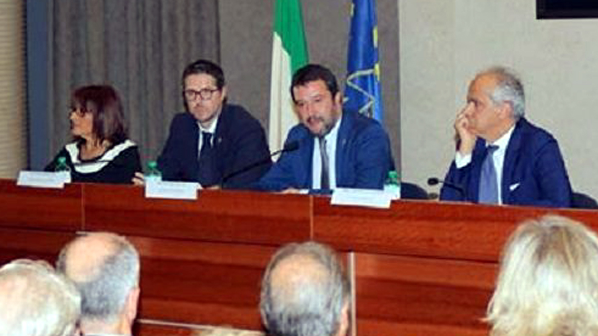 Approvato il decreto sicurezza in Senato. Ci spiega tutto Nicola Molteni VIDEO