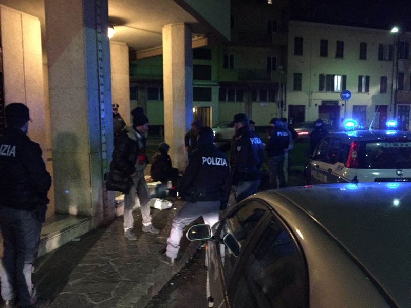 Controlli straordinari a Mantova: 2 espulsi e 3 fogli di via