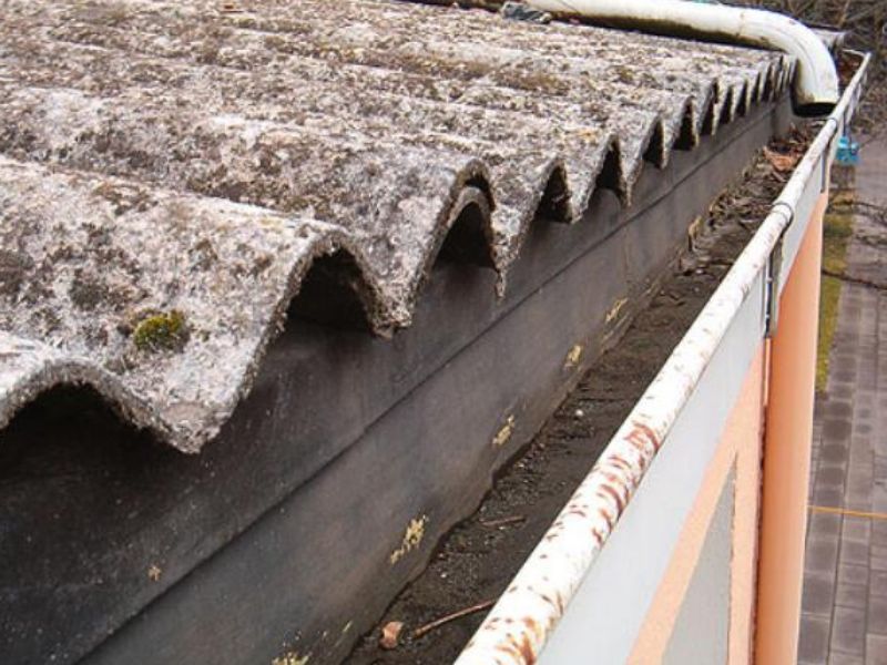 Osservatorio nazionale sull’amianto: “Il pericolo non è finito: 2000 decessi solo nel 2017 in Lombardia”