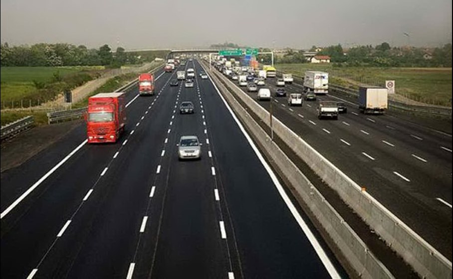 Corriere con ordigni esplosivi in A4 – FOTO E VIDEO