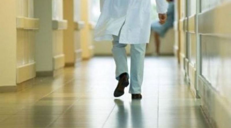 Morto primario Asola: trovato accasciato nel suo studio, lacrime in corsia