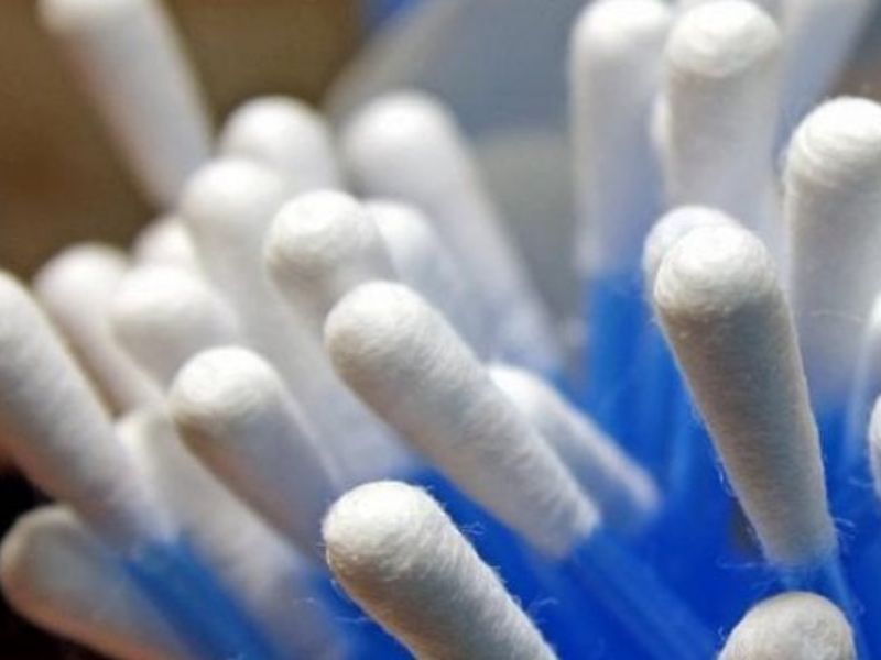 Stop ai cotton fioc di plastica, si potranno usare solo biodegradabili