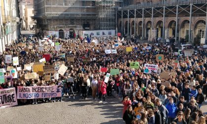 Sciopero mondiale ambiente Mantova: in piazza 3mila e 500 studenti VIDEO FOTO
