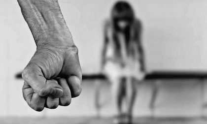 Abusi sessuali sulla figlia minorenne nel Basso Mantovano: padre condannato a 10 anni