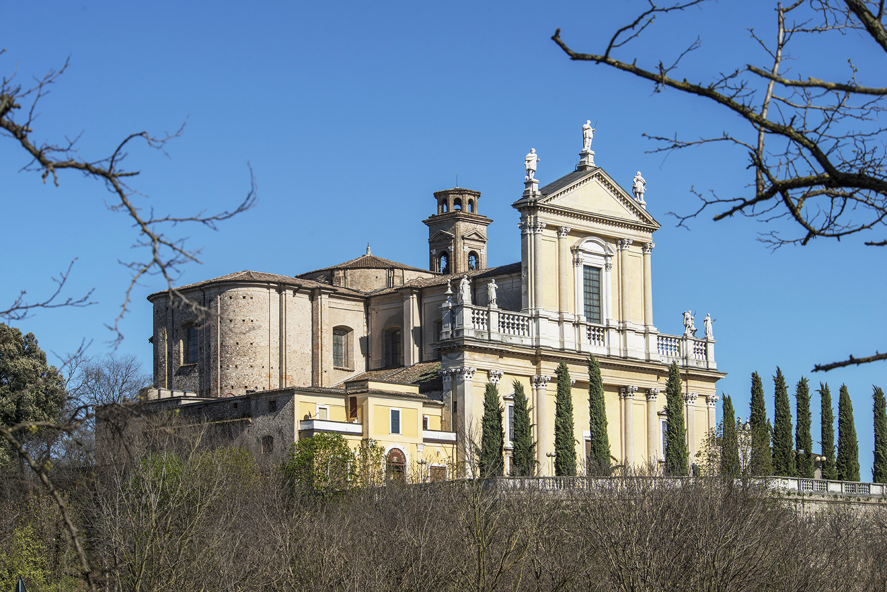 Uno scorcio del duomo di Castiglione delle Stiviere