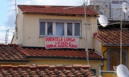 Da Firenze sfottò a Salvini su rimozione striscioni