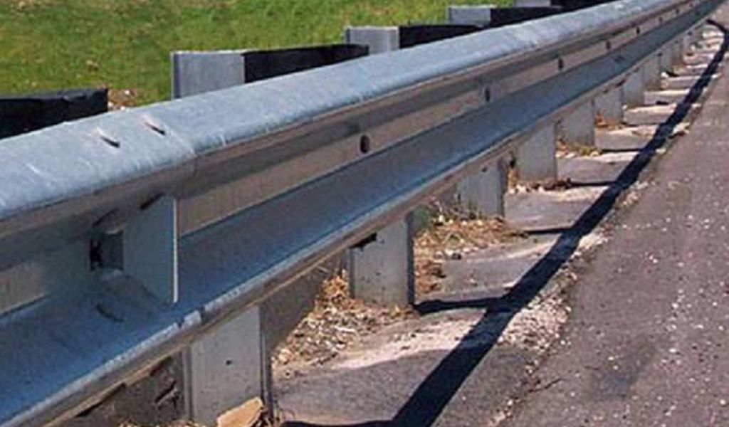 Installazione guard rail per migliorare la sicurezza stradale: 300mila euro da Regione
