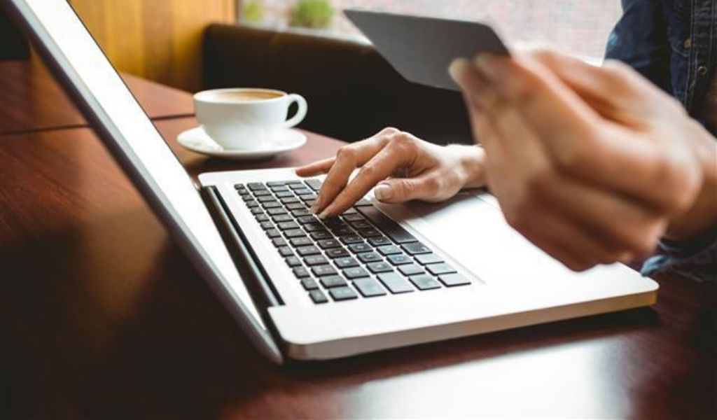 Case Vacanza online in sicurezza: i consigli della Polizia Postale