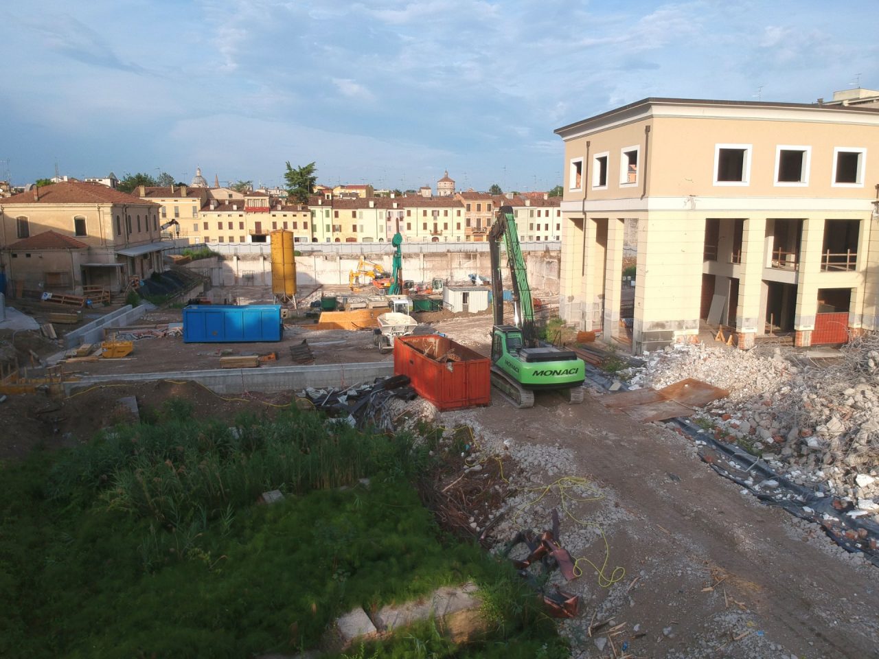 I lavori nella zona Mondadori, vicino al Mamu