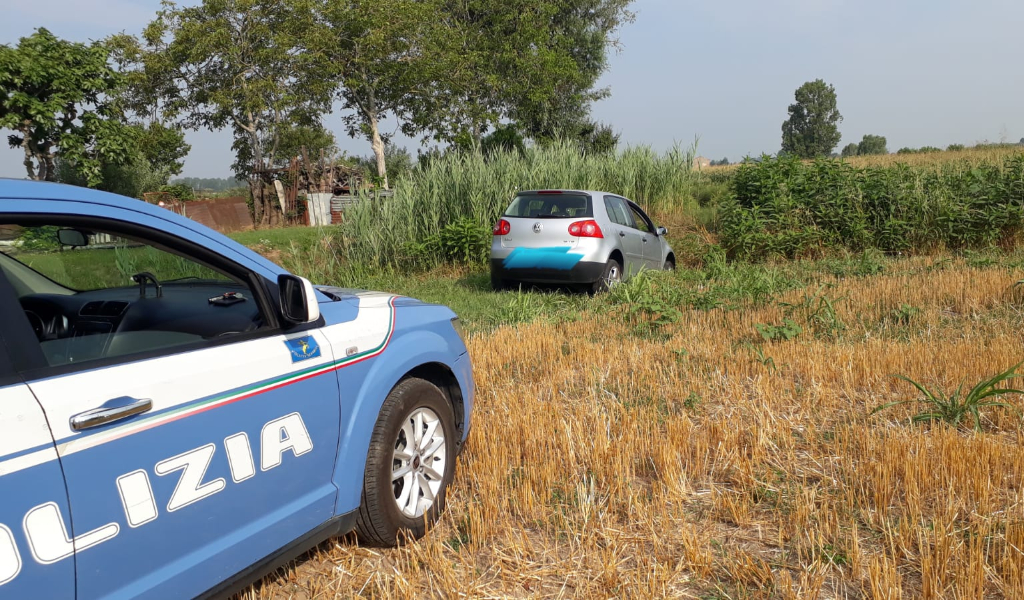 Ubriaco al volante tenta di sfuggire alla stradale: preso e denunciato