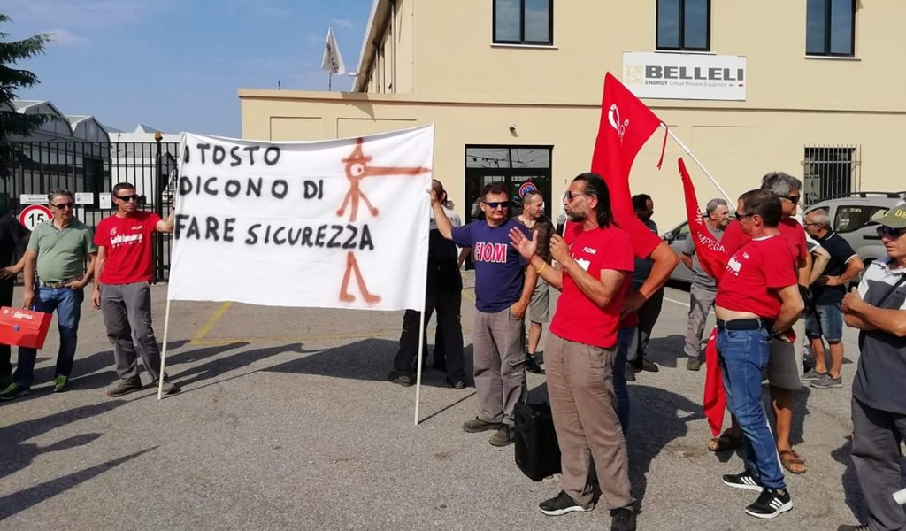 Sciopero alla Belleli di Mantova per l’operaio ustionato lunedì FOTO