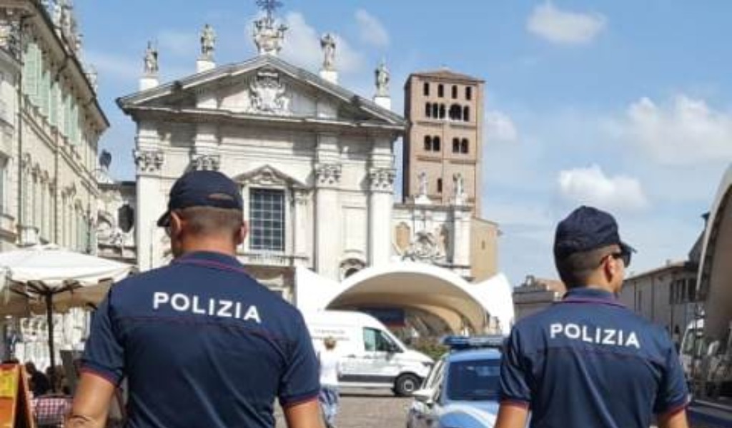 Traditi dall’inconfondibile odore del fumo di sostanze stupefacenti