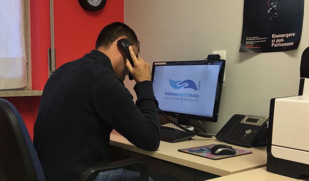 Telefono Amico Mantova: oltre mille richieste di aiuto in un anno