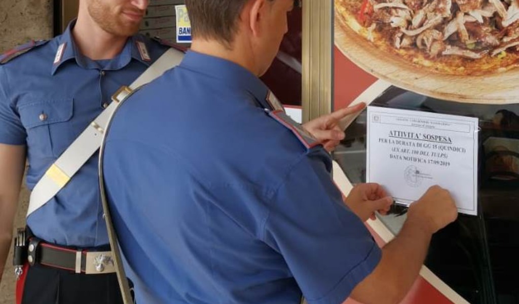 Troppi schiamazzi di notte: sospeso per 15 giorni lo Street Food di Piazza Mazzini