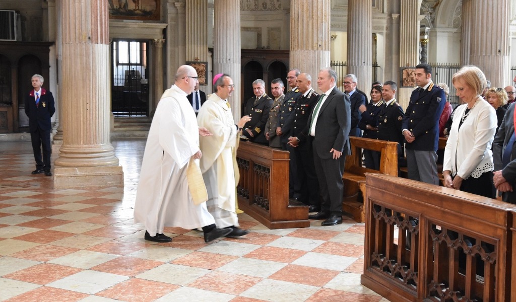 La polizia di Mantova festeggia il suo patrono