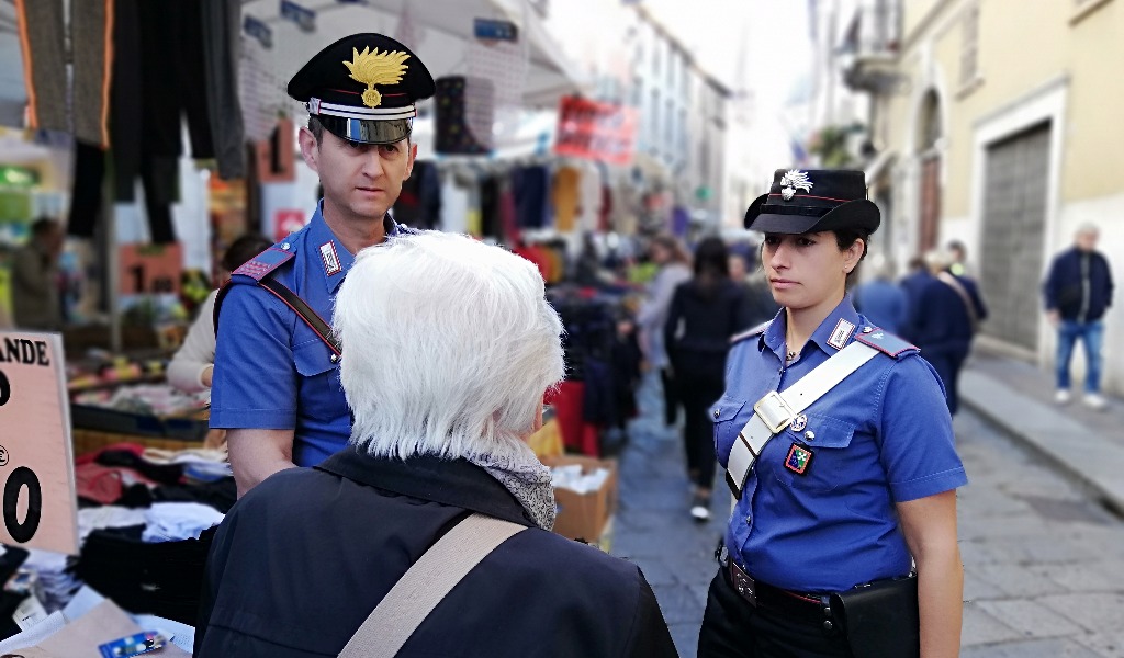 “Espulso” più volte da Ostiglia continua a tornarci per effettuare accattonaggio molesto, denunciato